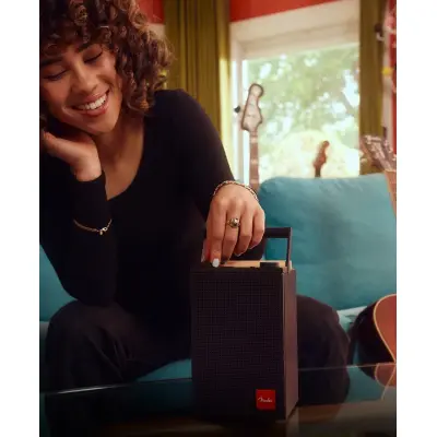 Fender ELIE 6 Bluetooth Lautsprecher 60W XLR Akku Schwarz GEPRÜFT - WIE NEU